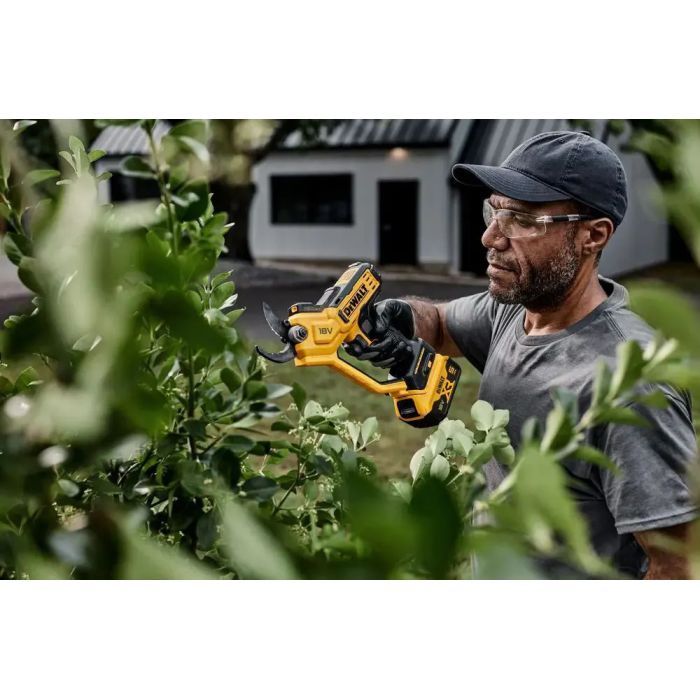 Секатор DeWALT ножиці садові акумуляторні, 18В XR Li-lon 5Ah (DCMPP568P1) зображення 6