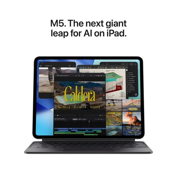 Планшет Apple iPad Pro 13" M5 Wi‑Fi 2TB with standard glass - Space Black (MDYT4TY/A) зображення 4