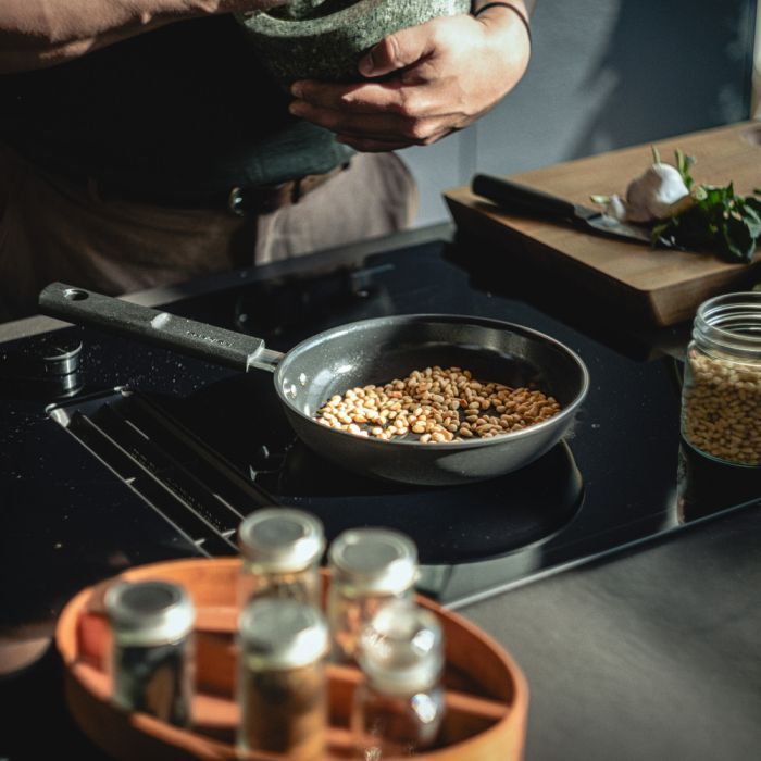 Сковорода Fiskars Hard Face 28 см (1075520) изображение 6