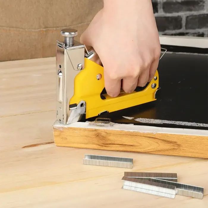 Скобы для строительного степлера Deli D-тип, 12 мм, 1000шт (EDL238014-1) изображение 3