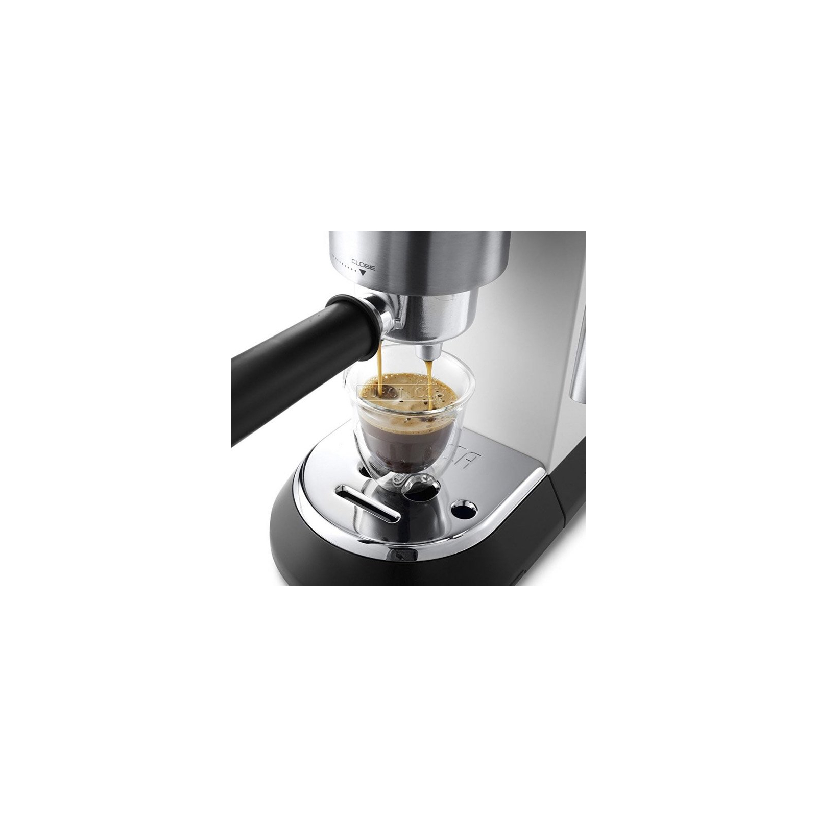 Рожковая кофеварка эспрессо DeLonghi EC685W изображение 4