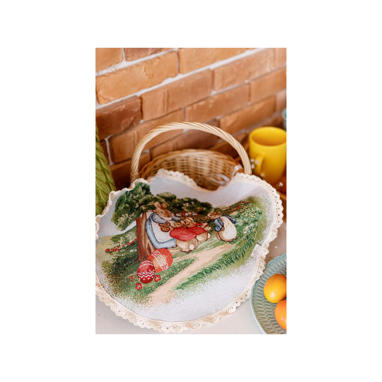 Серветка на стіл Прованс Великодня гобеленова кругла Галявина Зайчиха з зайчатами D-35 (034339) зображення 4