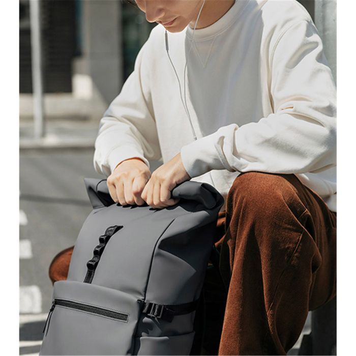 Рюкзак для ноутбука Xiaomi 15.6" Roll Top Casual Backpack (BHR9055GL) изображение 3