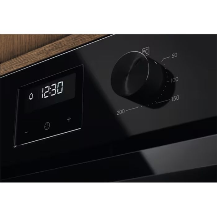 Духова шафа Electrolux LOF3H10BK зображення 3