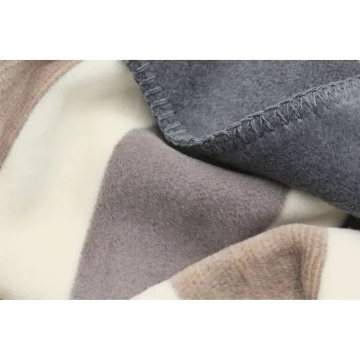 Плед Biederlack Wohndecke Horizon Nature 150х200 (809223) изображение 3 Плед Biederlack Wohndecke Horizon Nature 150х200 (809223) изображение 3