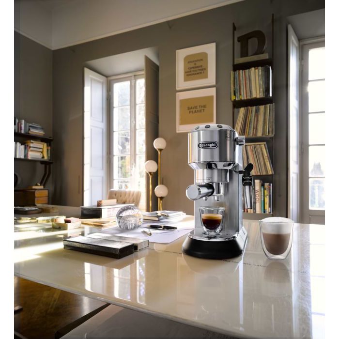 Ріжкова кавоварка еспресо DeLonghi EC685.M зображення 6