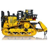 Конструктор LEGO Technic Бульдозер Cat D11 на пульте управления 3854 детали (42131) изображение 4