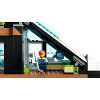 Конструктор LEGO City Горнолыжный и скалолазный центр 1045 деталей (60366) изображение 6
