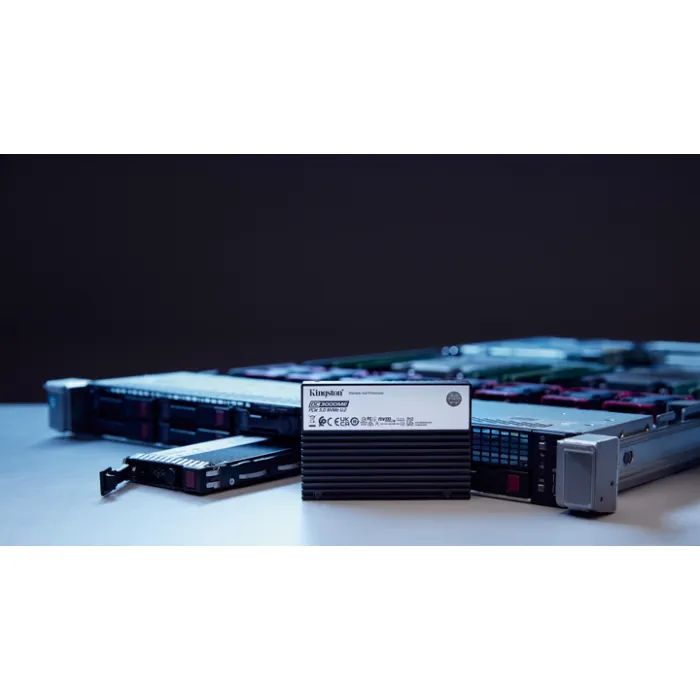 Накопитель SSD U.2 2.5" 15.36TB Kingston (SEDC3000ME/15T3) изображение 6