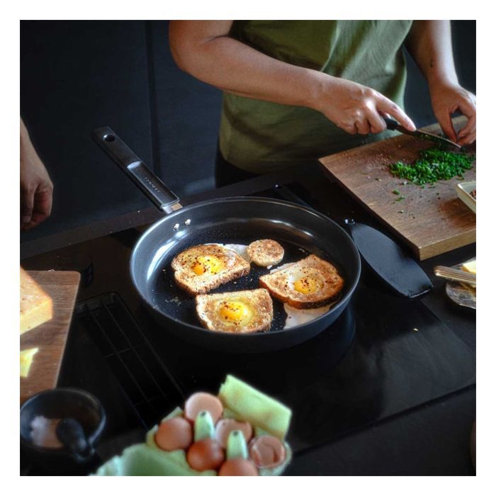 Сковорода Fiskars Hard Face 28 см (1075520) изображение 7