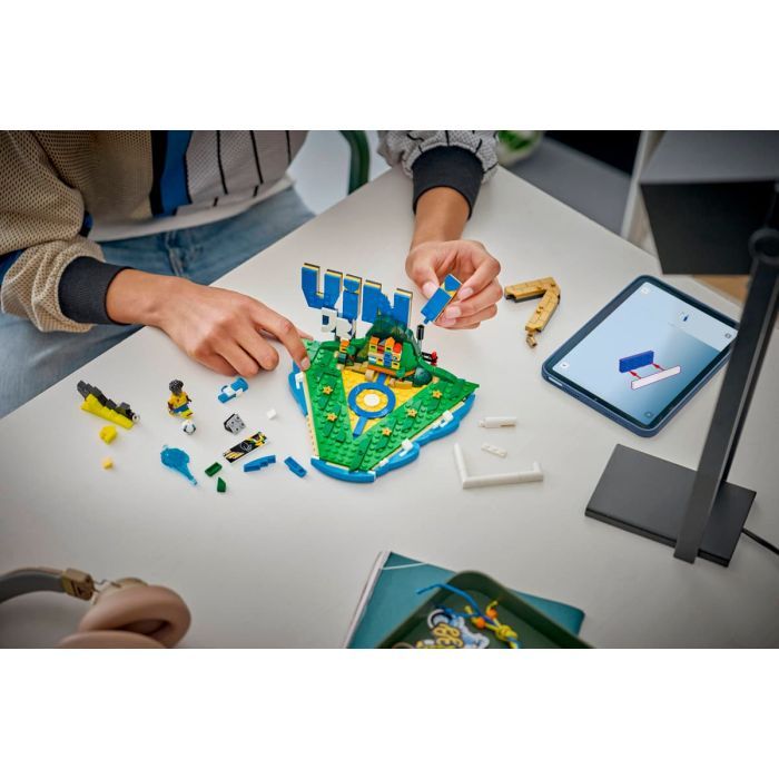 Конструктор LEGO Editions Football Винисиус Жуниор — лучшие моменты футбольных матчей (43027) изображение 10