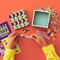 Конструктор LEGO DOTS Большая коробка 479 деталей (41960) изображение 7