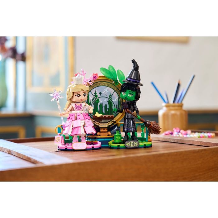 Конструктор LEGO Wicked Фигурки Эльфабы и Глинды 558 деталей (75682) изображение 9