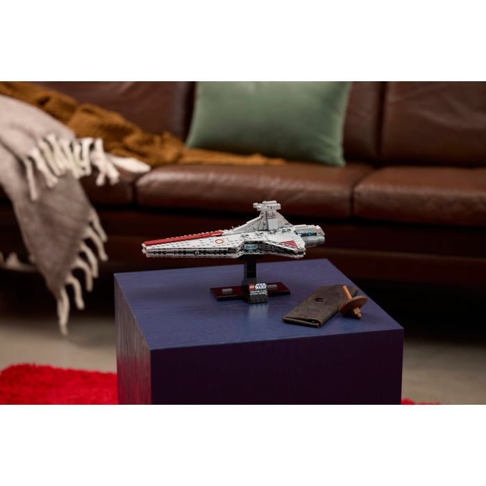 Конструктор LEGO Star Wars Звездный крейсер класса «Венатор» (75441-) изображение 10