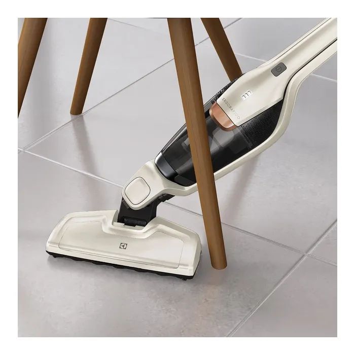 Пилосос Electrolux EERC75SW зображення 3
