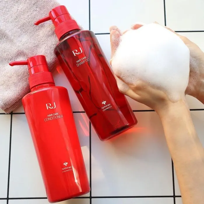 Шампунь Yamada Bee Farm Medicated RJ Scalp Care Shampoo 400 мл (4930830325508) зображення 4