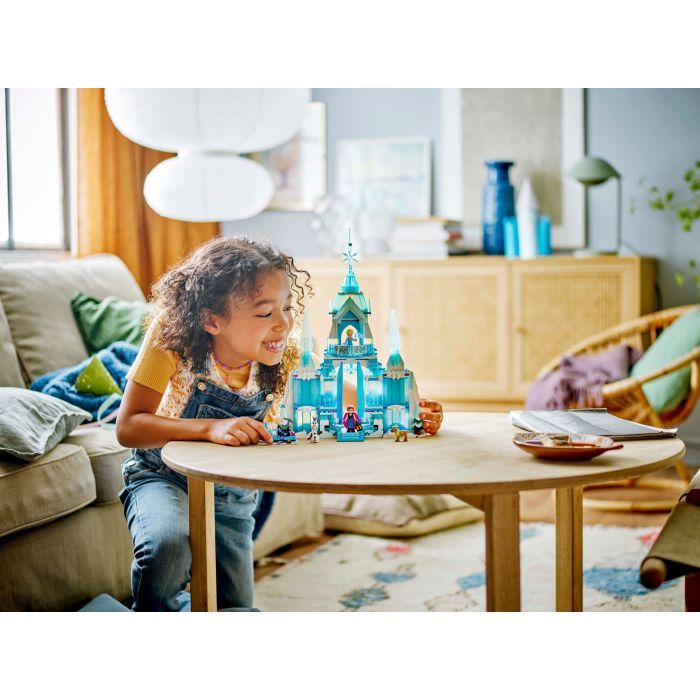 Конструктор LEGO Disney Ледяной дворец Эльзы (43244) изображение 7