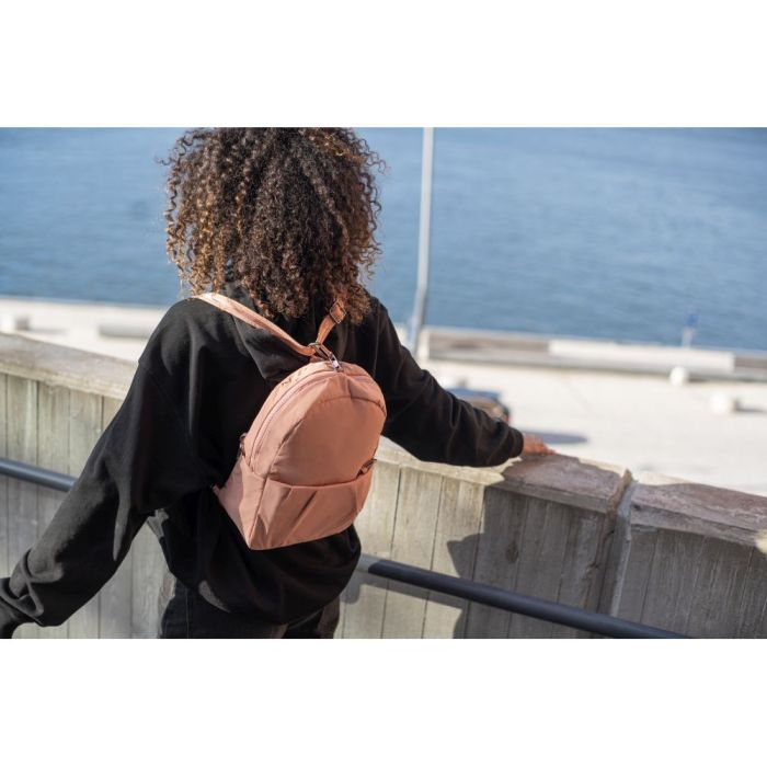 Рюкзак туристический Pacsafe CX convertible backpack рожевий (20410340) изображение 9