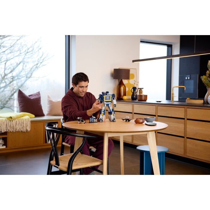 Конструктор LEGO Icons Transformers: Саундвейв (10358) изображение 9 Конструктор LEGO Icons Transformers: Саундвейв (10358) изображение 9