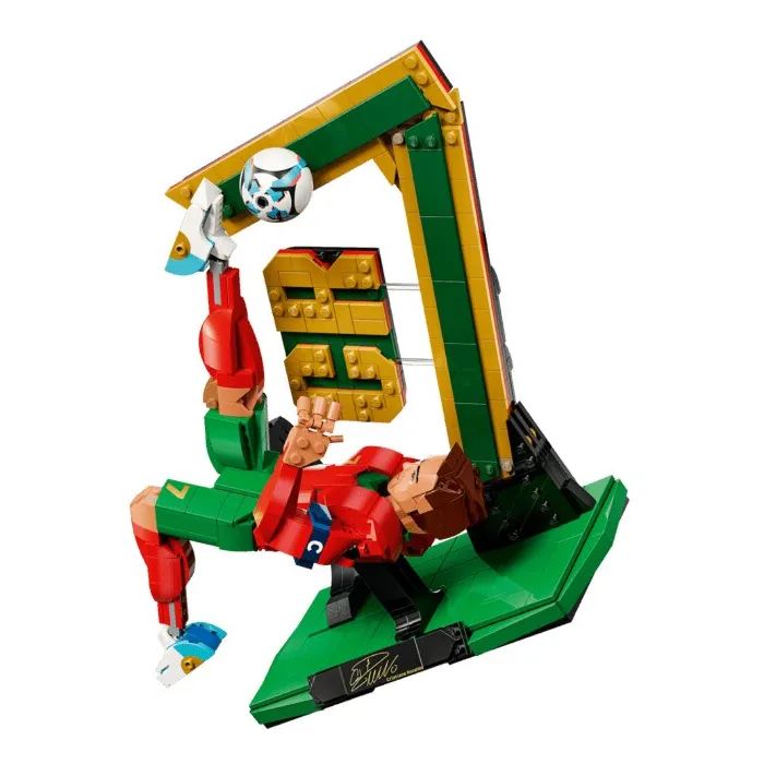 Конструктор LEGO Editions Football Криштиану Роналду — легенда футбола (43016) изображение 3