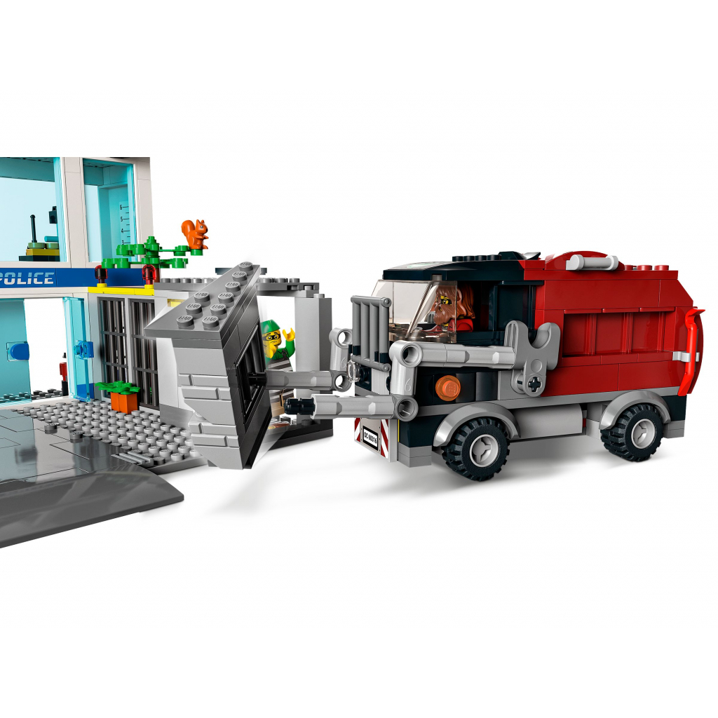 Конструктор LEGO City Полицейский участок 668 деталей (60316) изображение 6