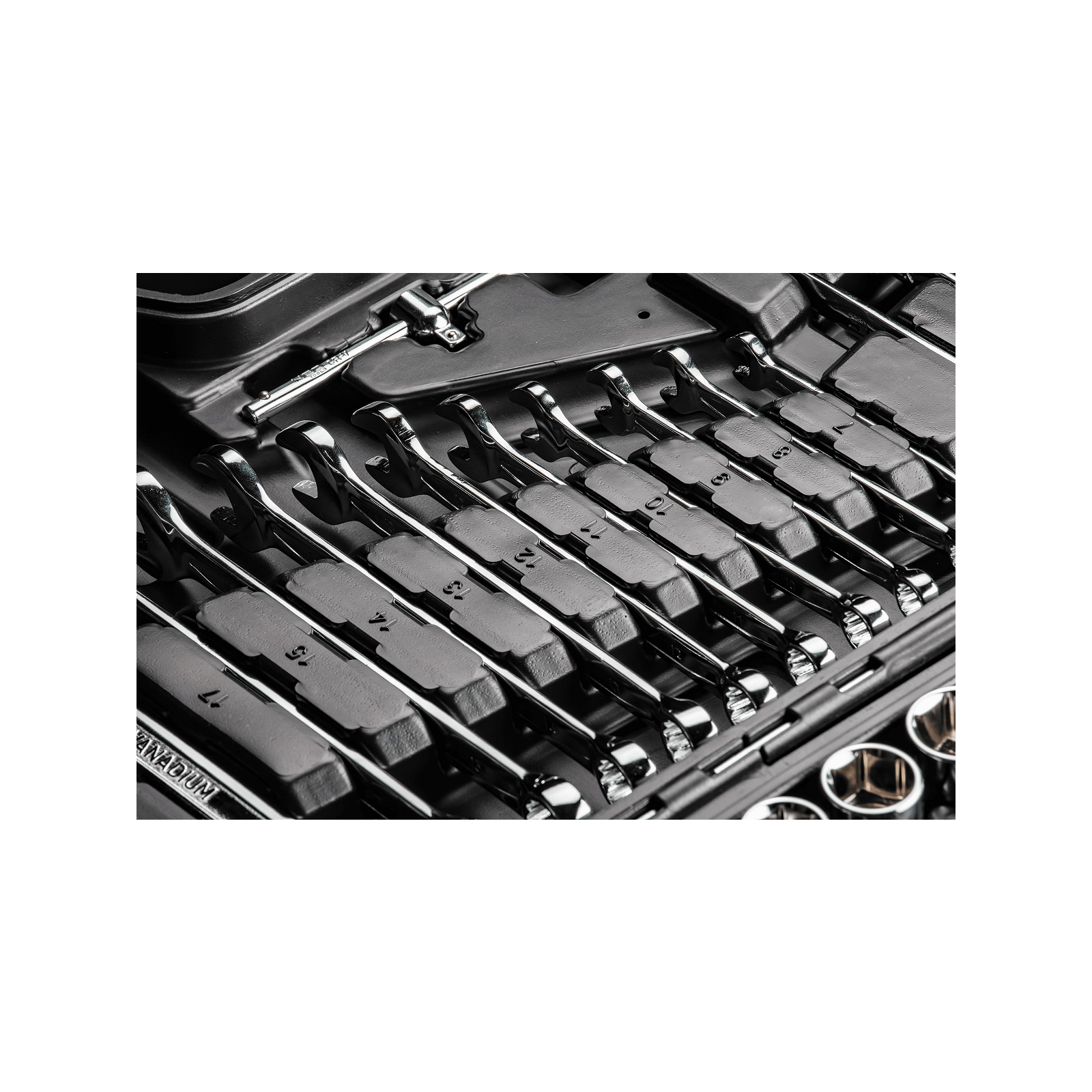 Набір інструментів Neo Tools 1/2", 1/4", CrV, 77 шт. (08-915) зображення 4