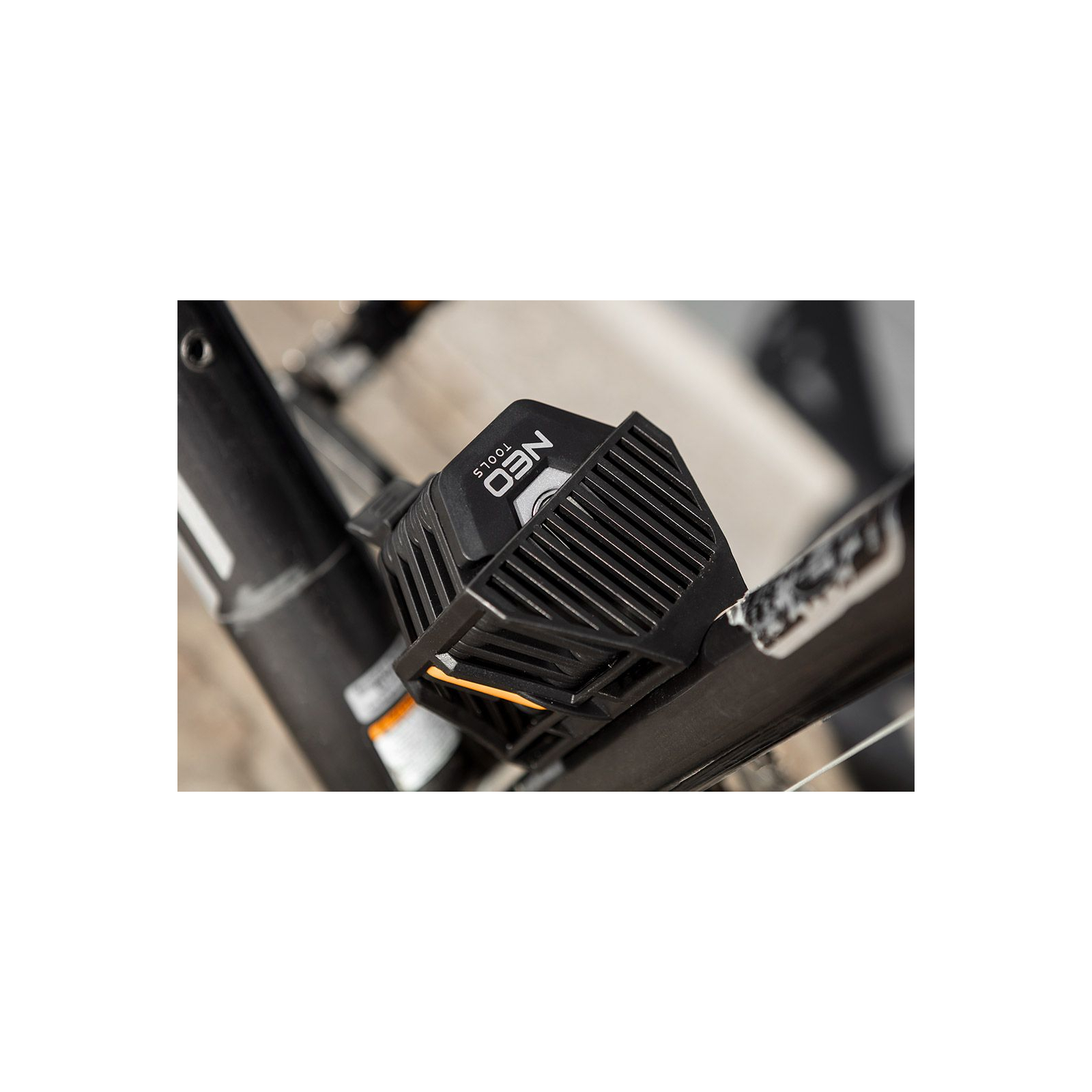 Замок велосипедный Neo Tools цинковий сплав + ABS пластик 78 см 0.62 кг (91-006) изображение 2