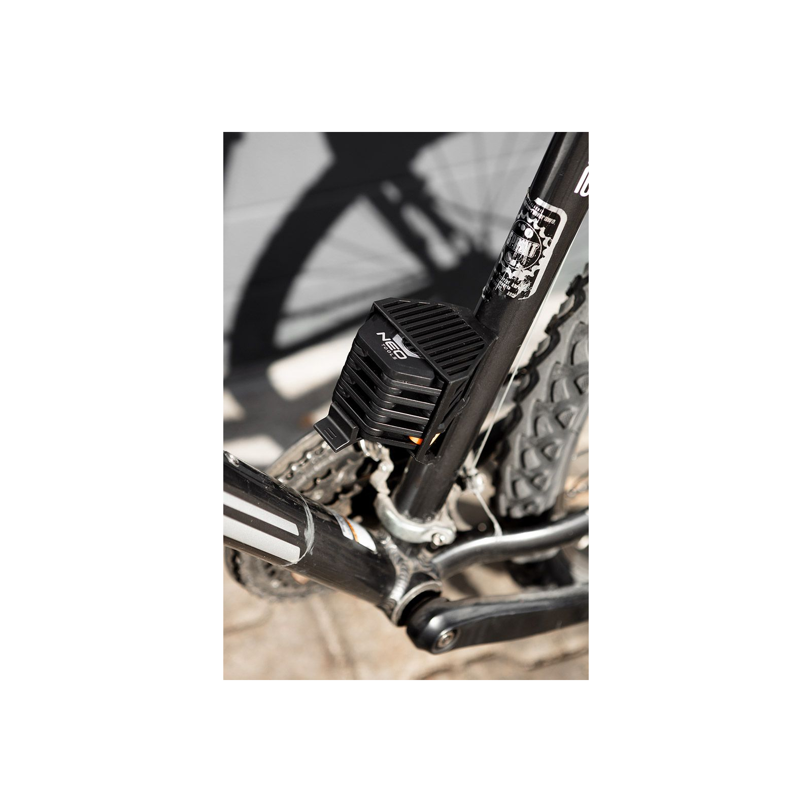 Замок велосипедний Neo Tools цинковий сплав + ABS пластик 78 см 0.62 кг (91-006) зображення 4