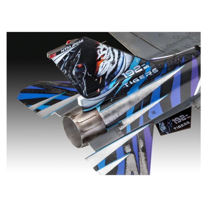 Сборная модель Revell набор Самолет F-16D Tigermeet 2014 уровень 4, 1:72 (RVL-63844) изображение 6