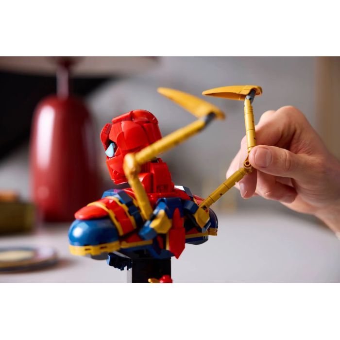 Конструктор LEGO Super Heroes Погруддя Залізної Людини-Павука (76326) зображення 6