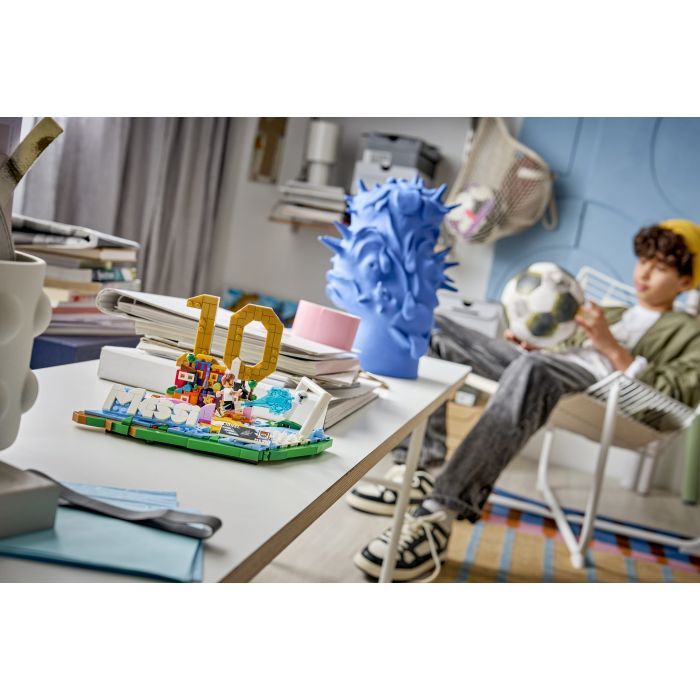 Конструктор LEGO Editions Football Лионель Месси — лучшие моменты футбольных матчей (43011) изображение 6