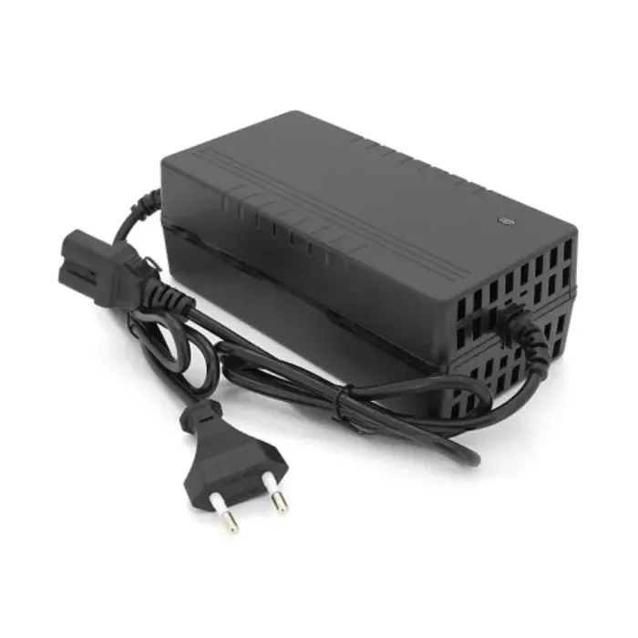 Сетевое зарядное устройство для АКБ Voltronic Li-ion 12V (12,6V), 3S, 5A (YT-12650)