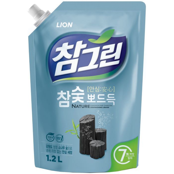 Средство для ручного мытья посуды Lion Chamgreen Древесный уголь запаска 1.2 л (8806325604938)