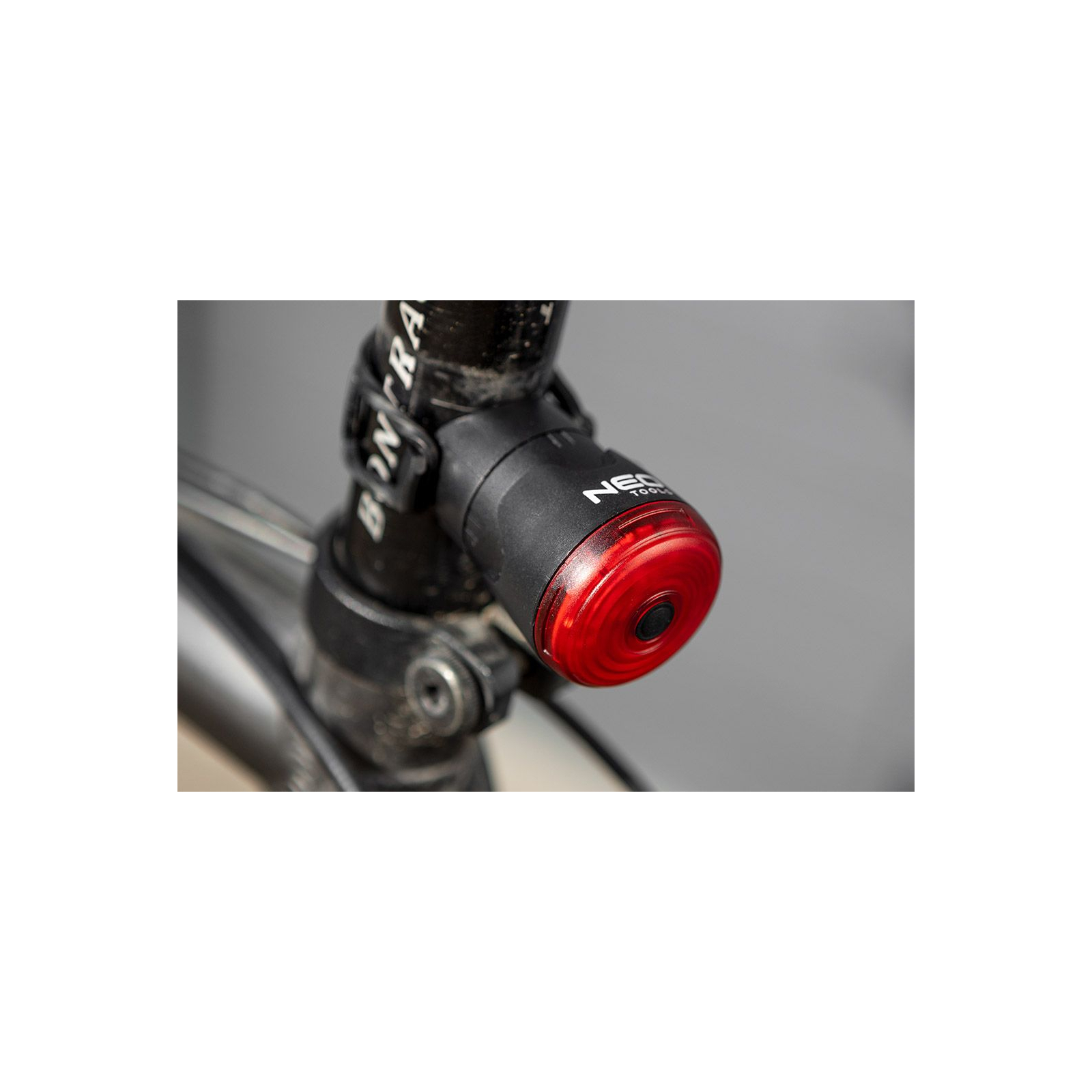 Задня велофара Neo Tools 30 люмен 0.5Вт USB 400мАг IPX6 (91-003) зображення 3