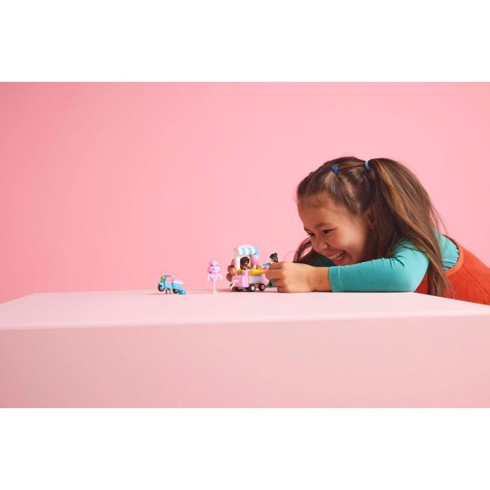 Конструктор LEGO Friends Ятка із солодкою ватою та скутер (42643) зображення 9 Конструктор LEGO Friends Ятка із солодкою ватою та скутер (42643) зображення 9