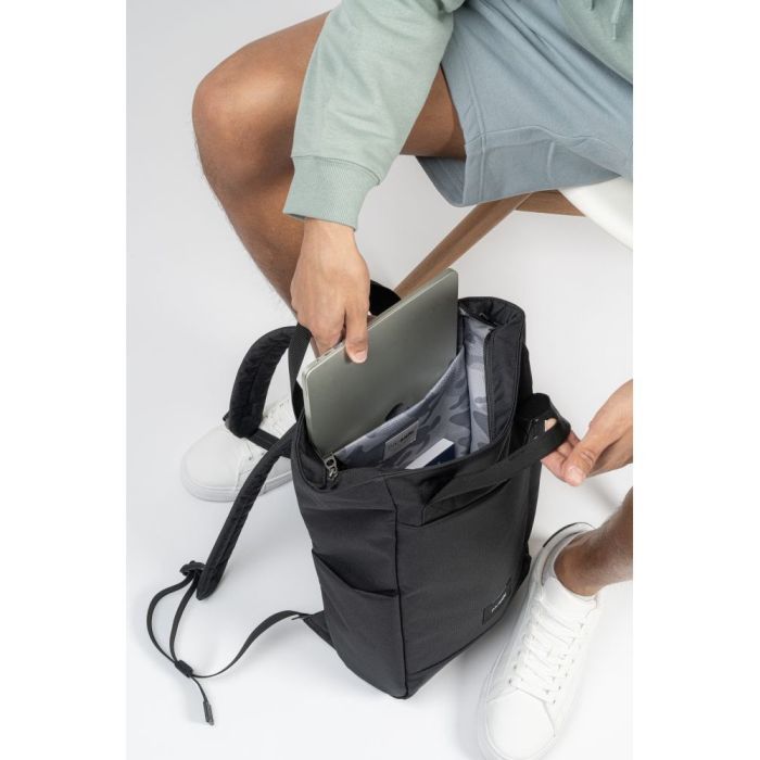 Рюкзак туристичний Pacsafe Go Totepack 15L чорний (35190130) зображення 8