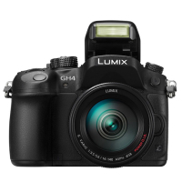 Цифровий фотоапарат Panasonic DMC-GH4 14-140mm Kit Black (DMC-GH4HEE-K) зображення 2