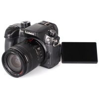 Цифровий фотоапарат Panasonic DMC-GH4 14-140mm Kit Black (DMC-GH4HEE-K) зображення 8