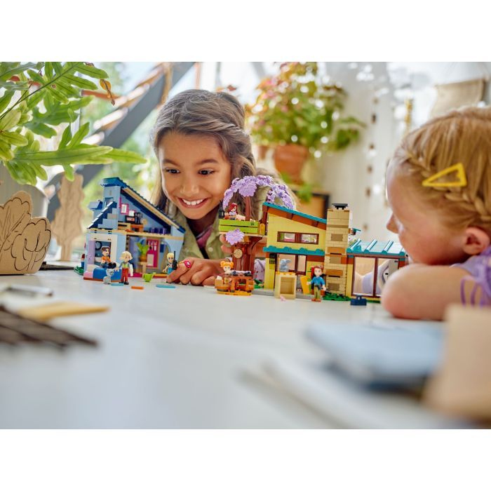 Конструктор LEGO Friends Родинні будинки Оллі й Пейслі 1126 деталей (42620) зображення 9