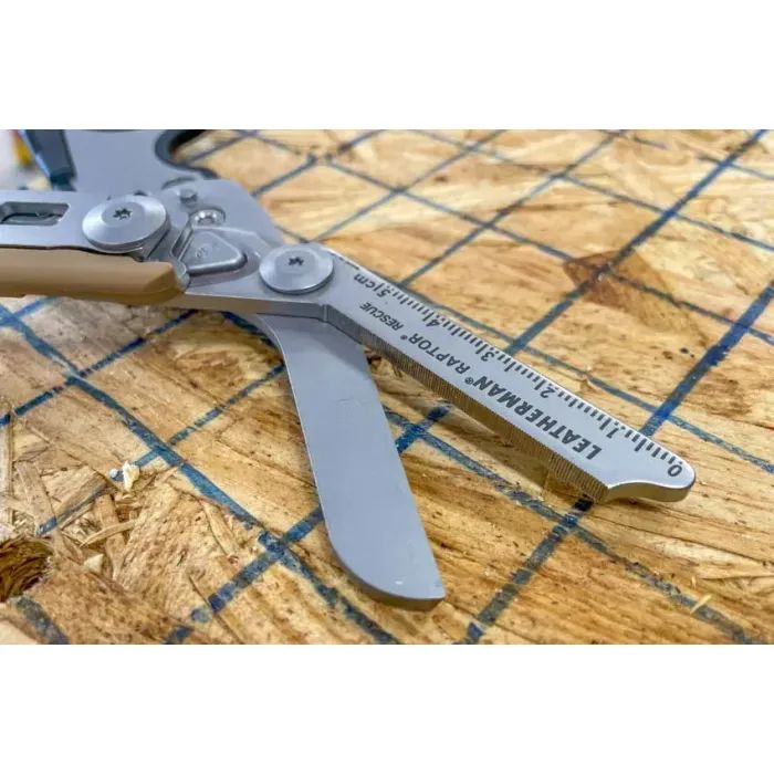 Мультитул Leatherman Raptor Rescue чохол Molle Black/Sand (833062) изображение 10