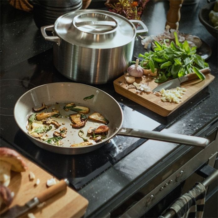 Сковорода Fiskars Norden з мінеральним покриттям 24 см (1067631) изображение 9