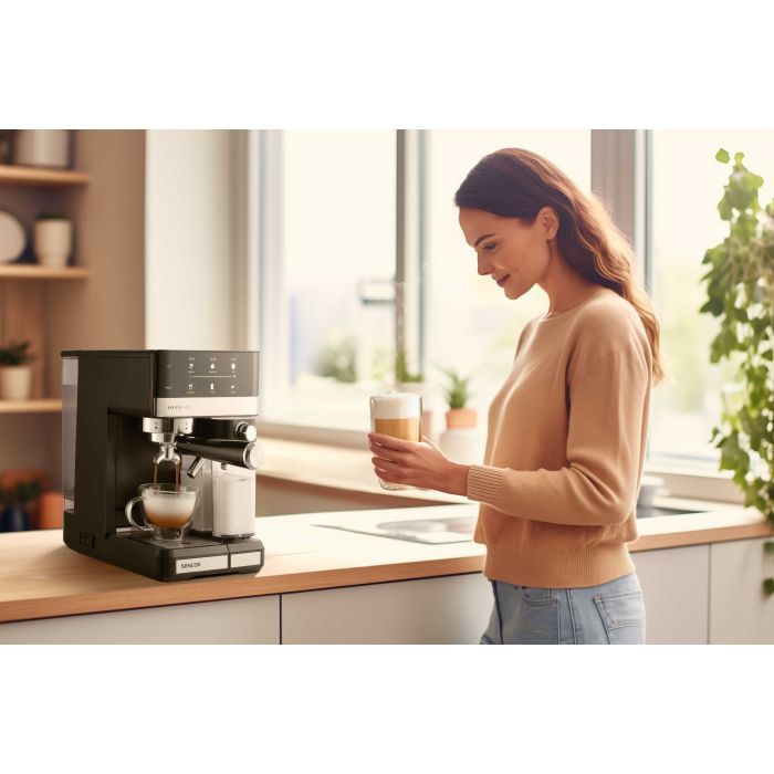 Рожковая кофеварка эспрессо Sencor SES4060BK изображение 17