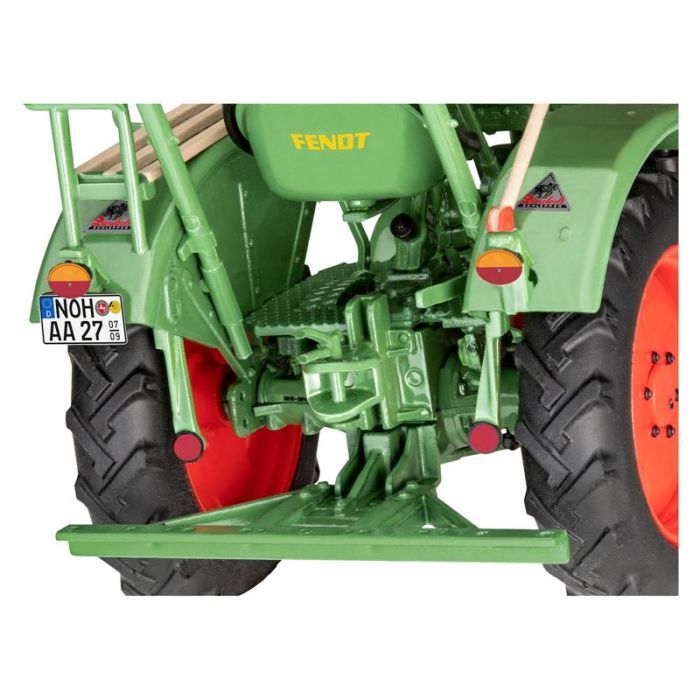 Сборная модель Revell набор Трактор Fendt F20 "Dieselroß" уровень 2, 1:24 (RVL-67822) изображение 6