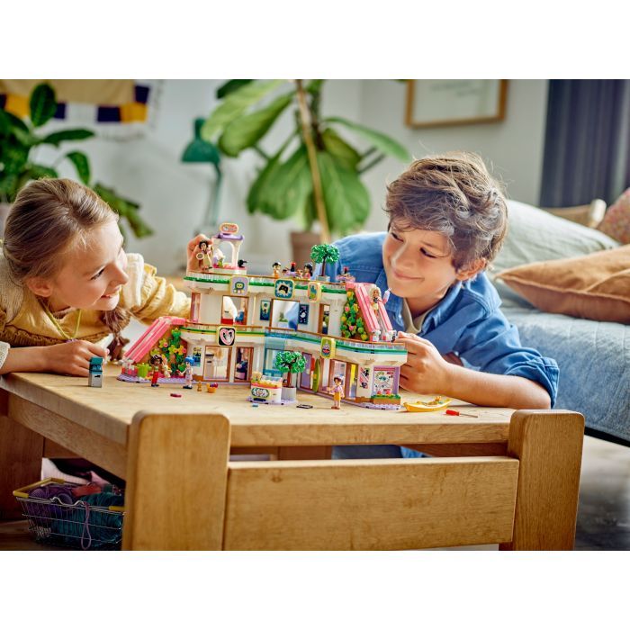 Конструктор LEGO Friends Торговый центр в Хартлейк-Сити 1237 деталей (42604) изображение 11