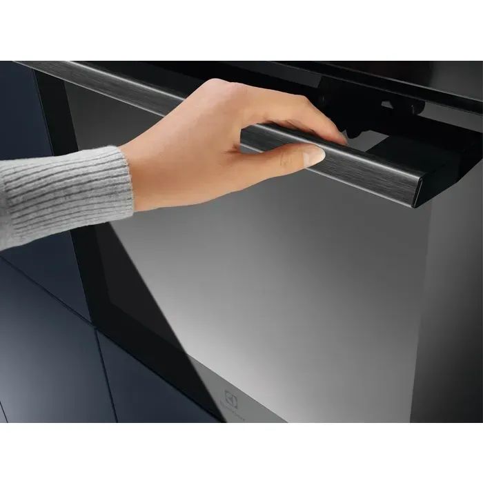 Духовой шкаф Electrolux EOF3H40BK изображение 3