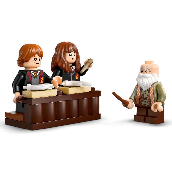 Конструктор LEGO Harry Potter Замок Хогвартс: урок чародейства (76442) изображение 4