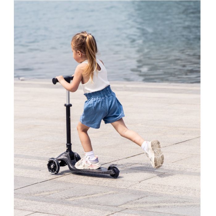 Самокат QPlay Sparkling триколісний дитячий з LED підсвіткою колес Nude Pink (ST006SparklingPink) изображение 5