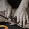 Нож канцелярский Deli 133 (EHT4018) изображение 5