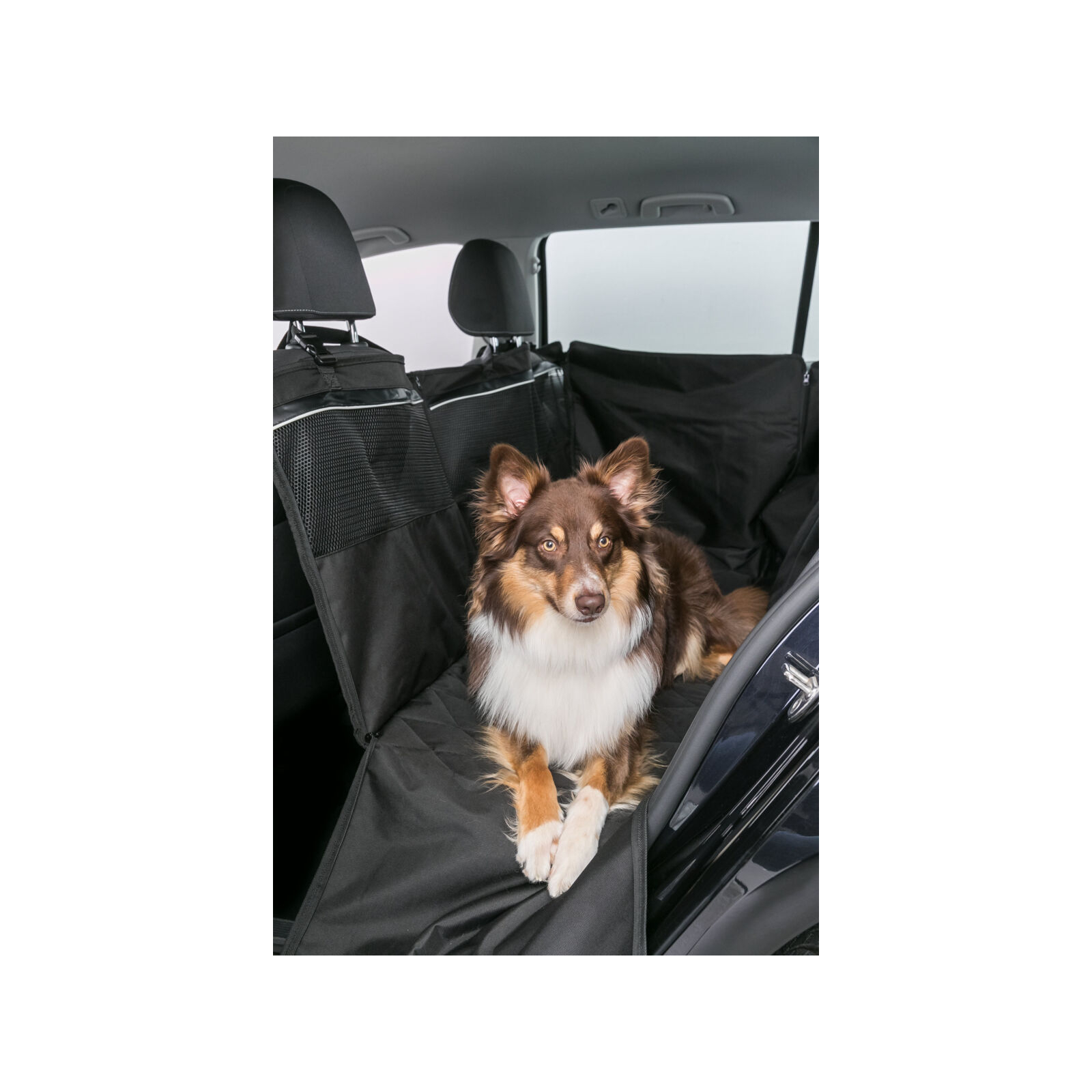 Коврик для животных Trixie защитный в авто 1.55х1.30 м Черный (4011905132037) изображение 7