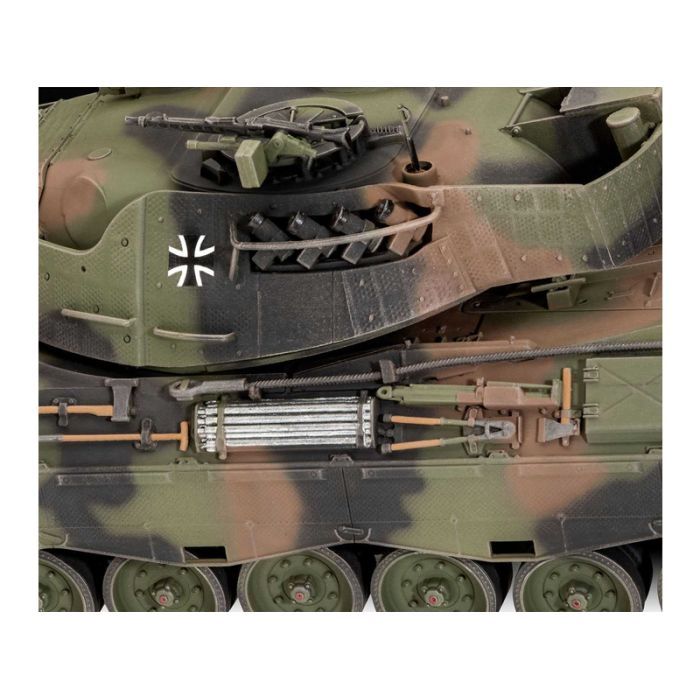 Сборная модель Revell Танк Leopard 1A5 уровень 4, 1:35 (RVL-03320) изображение 6